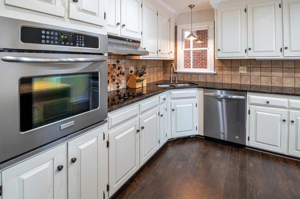 Pro Techniques for Flawless Cabinet Refinishing