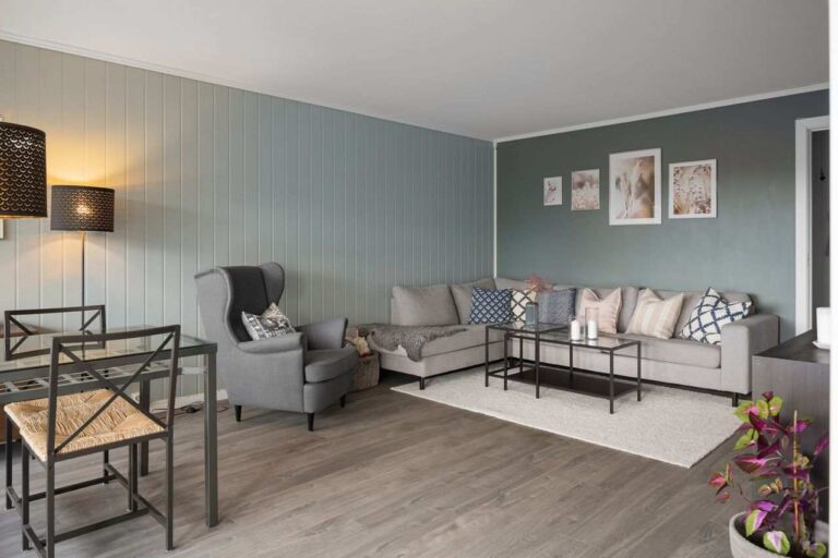 How to Coordinate Living Room Paint with Carpets
