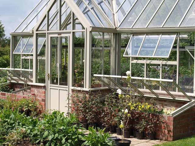 Maintaining Outdoor Metal Greenhouse Frames