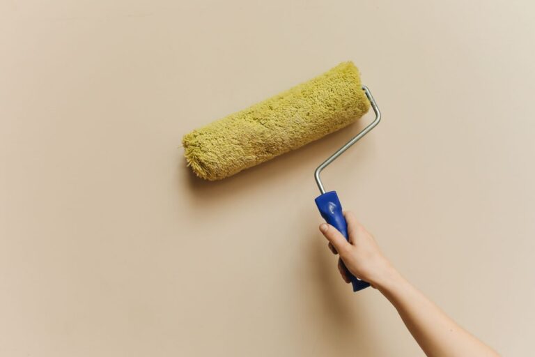How to Choose Exterior Paint That Survives Southern Humidity