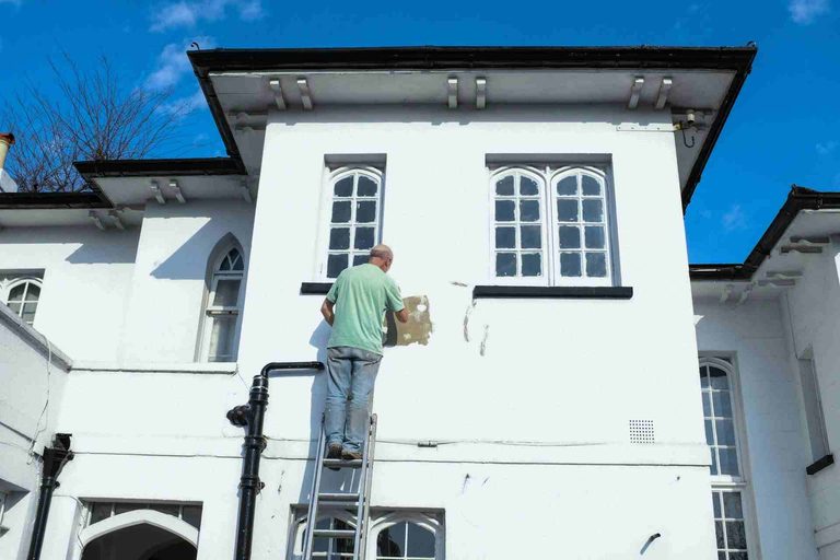 Matching Exterior Paint Colors With Modern Roof Shingles