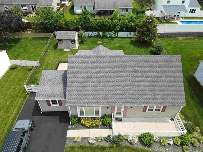 When to Paint or Replace Exterior Roofing
