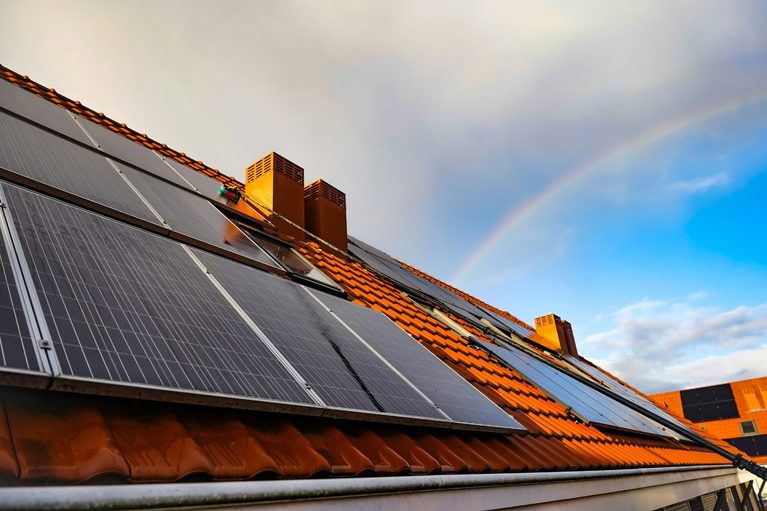 AC Coupled vs DC Coupled Solar Batteries