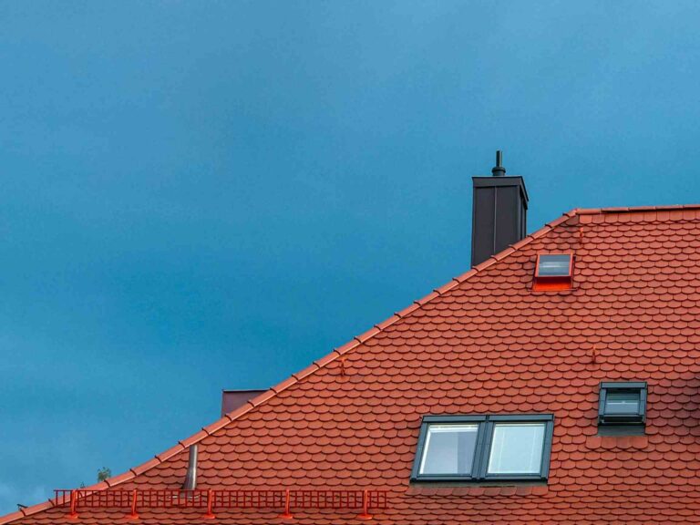 What Homeowners Should Know Before Choosing a New Roof