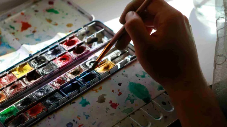 Why Watercolor Painting Is the Best Hobby to Pick Up Right Now